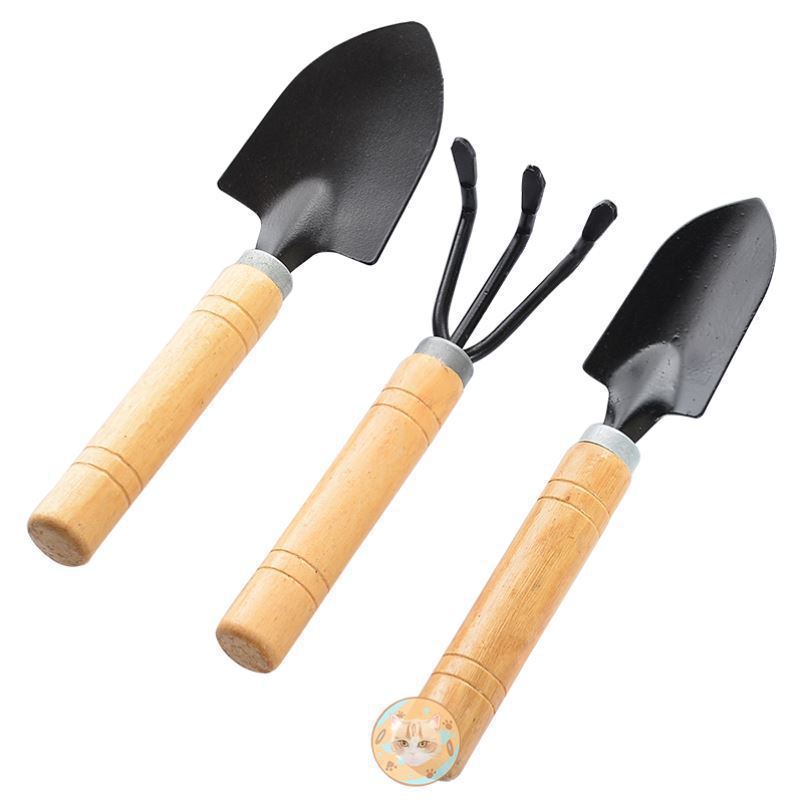 Three-piece set with thick handles
